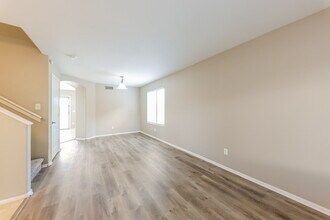 2534 W Blue Sky Dr in Phoenix, AZ - Foto de edificio - Building Photo