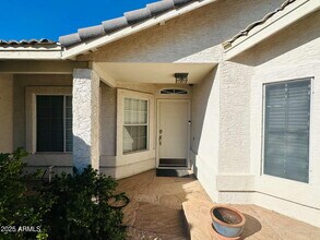 2110 E Enrose Cir in Mesa, AZ - Building Photo - Building Photo