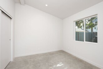 126 Franklin Ct in Glendale, CA - Building Photo - Building Photo