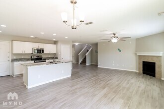 6928 Glade Oaks Dr in Fort Worth, TX - Foto de edificio - Building Photo