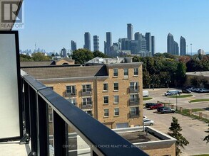 801 The Queensway in Toronto, ON - Building Photo - Building Photo