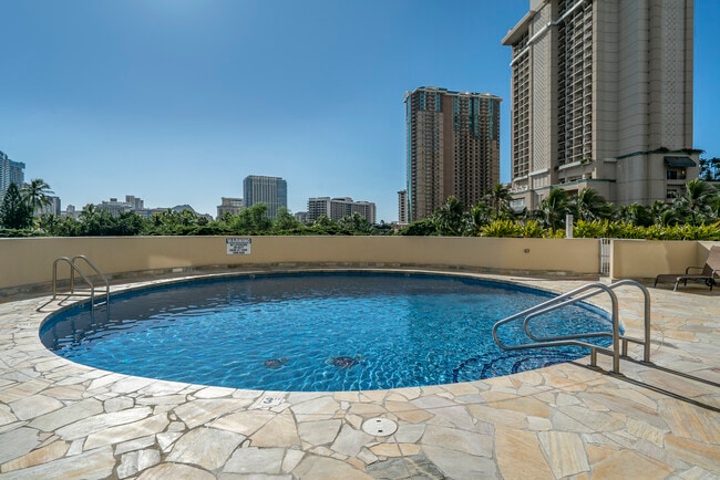 1860 Ala Moana Blvd, Unit 1707 in Honolulu, HI - Building Photo - Building Photo