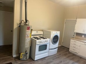 212 W 5th St in Frankfort, KS - Building Photo - Building Photo