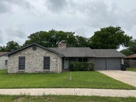 2103 Omega Cir in Killeen, TX - Building Photo