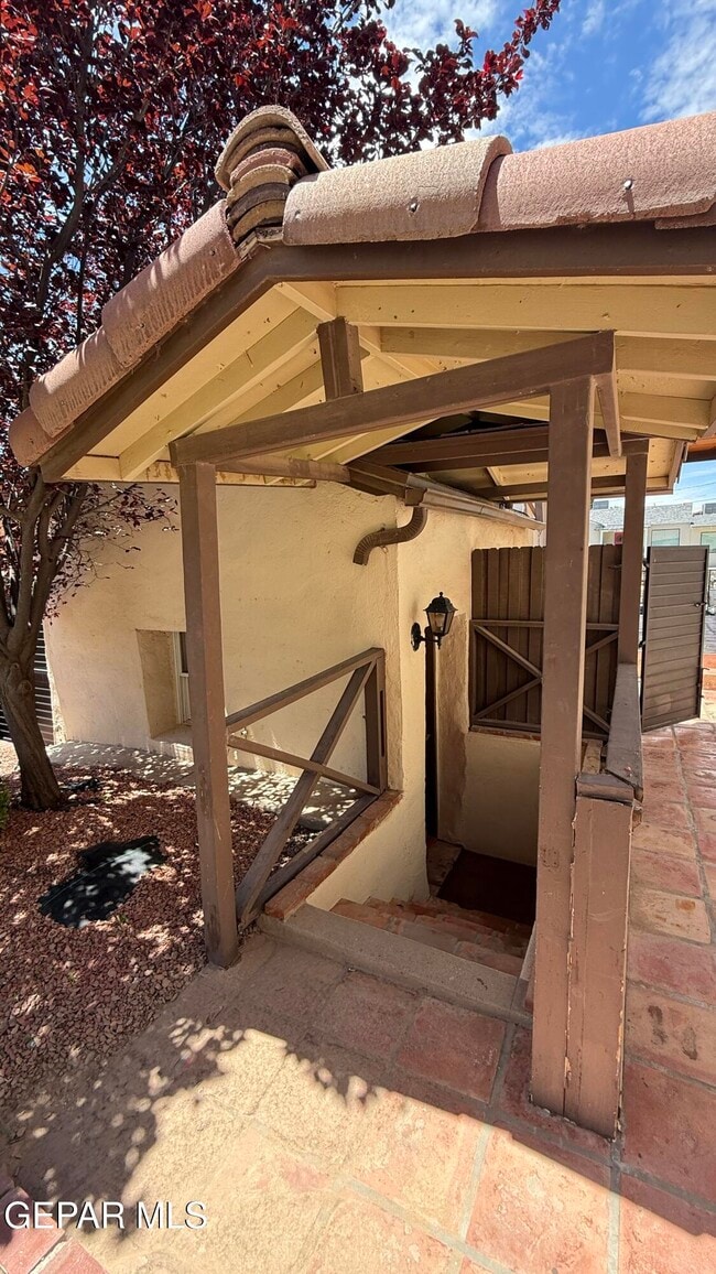 property at 1218 Moore St