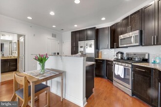 700 Commodore Court in Philadelphia, PA - Building Photo - Building Photo