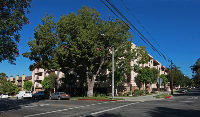 Park Verdugo in Burbank, CA - Building Photo - Building Photo