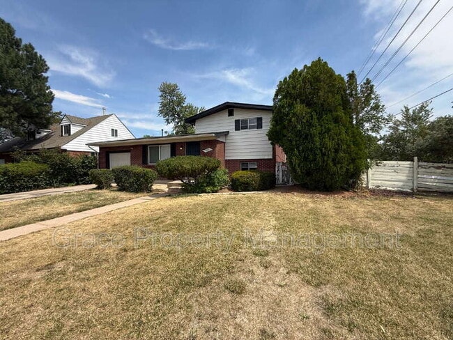 1300 Quari St in Aurora, CO - Building Photo - Building Photo