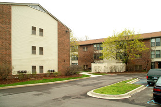 Devon Square Apartments in Ferndale, MI - Building Photo - Building Photo