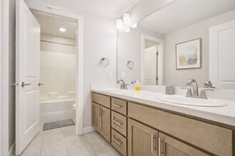 10714 NE 97th Ave in Vancouver, WA - Building Photo - Building Photo