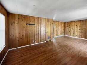 1107 W Scharbauer St in Hobbs, NM - Building Photo - Building Photo
