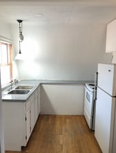 38 Old Henniker Rd in Hillsborough, NH - Building Photo - Building Photo