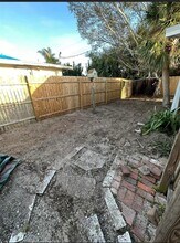85 W Fray St-Unit -C in Englewood, FL - Foto de edificio - Building Photo