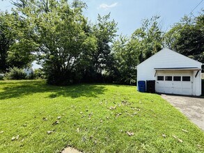 4378 E 175th St in Cleveland, OH - Building Photo - Building Photo