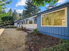 Bellevue Home in Bellevue, WA - Building Photo - Building Photo