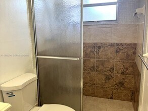 6870 Royal Palm Blvd in Margate, FL - Building Photo - Building Photo