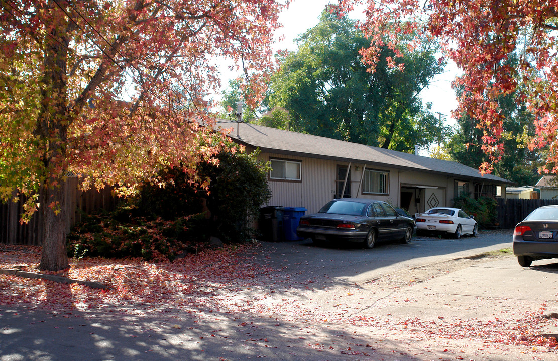 1547 King St in Santa Rosa, CA - Building Photo