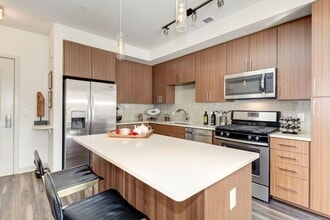 TENm.flats in Columbia, MD - Foto de edificio - Building Photo