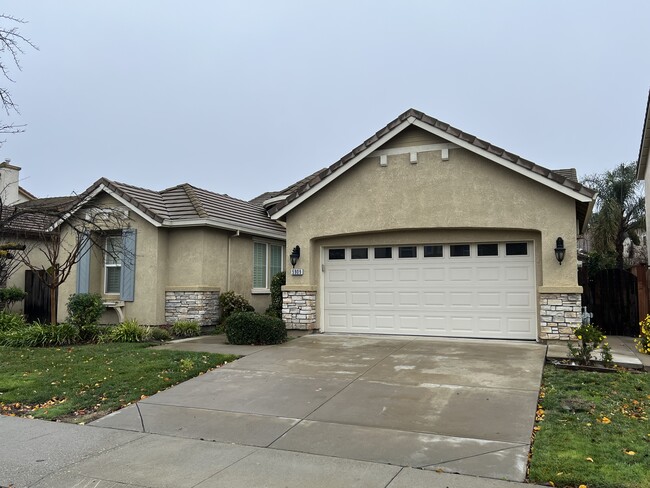 property at 5909 Silveroak Cir