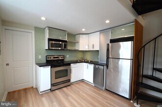 1006 N 5th St in Philadelphia, PA - Building Photo - Building Photo