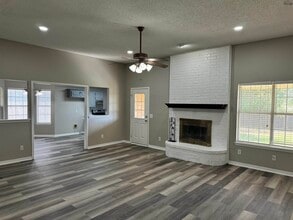 15 Bazely Cir in Wichita Falls, TX - Building Photo - Building Photo