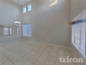 21116 Alma Dr in Maricopa, AZ - Foto de edificio - Building Photo