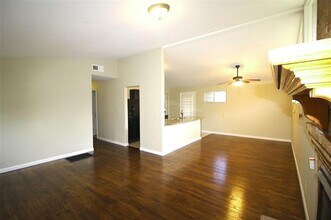 149 Hedgerow Ln in Lewisville, TX - Building Photo - Building Photo