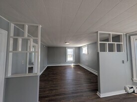 31 Chestnut St, Unit A in Claremont, NH - Building Photo