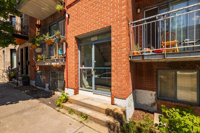 4155 Saint-Dominique Rue in Montréal, QC - Building Photo - Building Photo