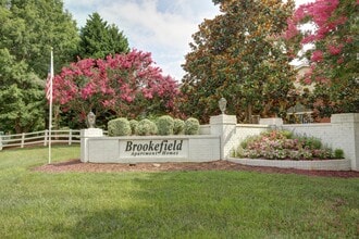 Brookefield Apartments in Raleigh, NC - Foto de edificio - Building Photo