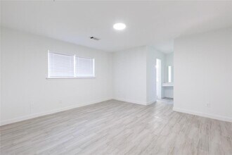 2510 Straight Creek Dr in Houston, TX - Building Photo - Building Photo