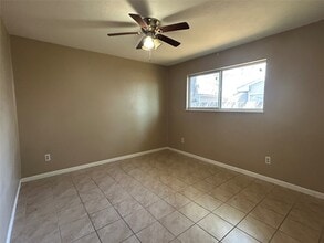 937 Fresa Rd in Pasadena, TX - Building Photo - Building Photo