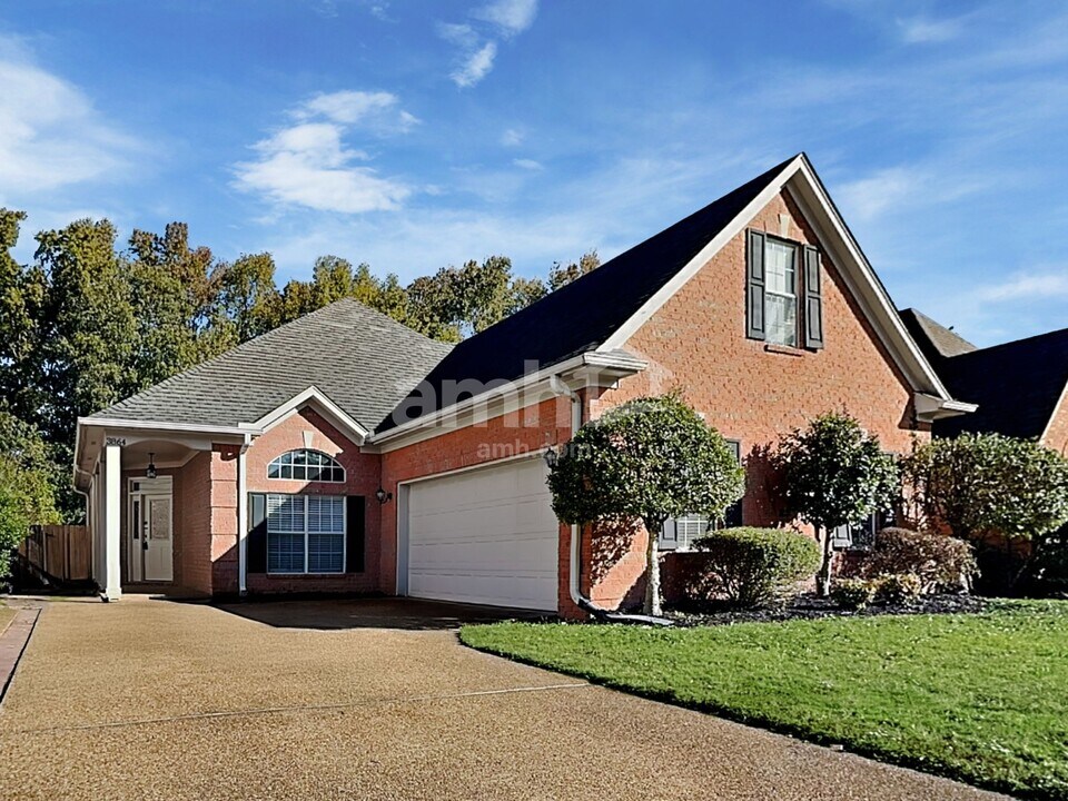 3864 Lake Village Cv in Olive Branch, MS - Foto de edificio