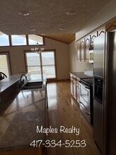 467 Crestview Dr in Ridgedale, MO - Building Photo - Building Photo