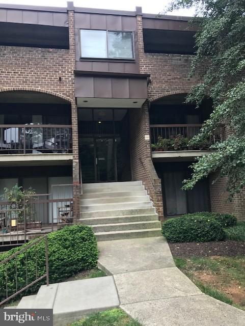 property at 11232 Chestnut Grove Square