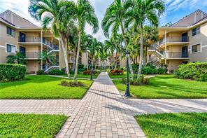 5250 Fox Hollow Dr-Unit -512 in Naples, FL - Building Photo - Building Photo