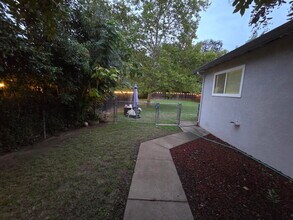 3624 California Ave in Carmichael, CA - Building Photo - Building Photo
