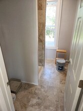 6 W 6th St in Marcus Hook, PA - Foto de edificio - Building Photo