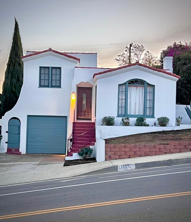 property at 1337 W 19th St