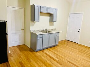 2809 Anejo Dr, Unit Studio for rent in Laredo, TX - Building Photo - Building Photo