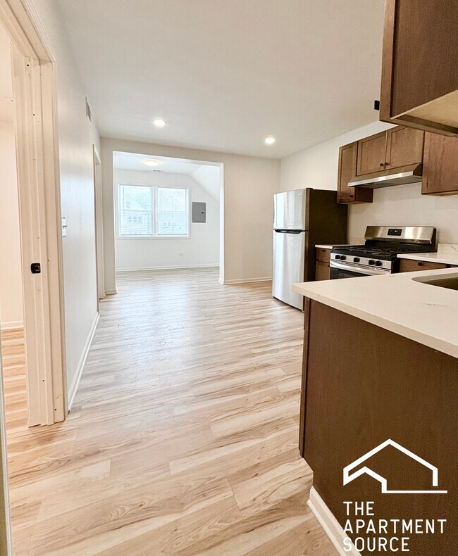 3140 N Kimball Ave, Unit 2 in Chicago, IL - Building Photo - Building Photo