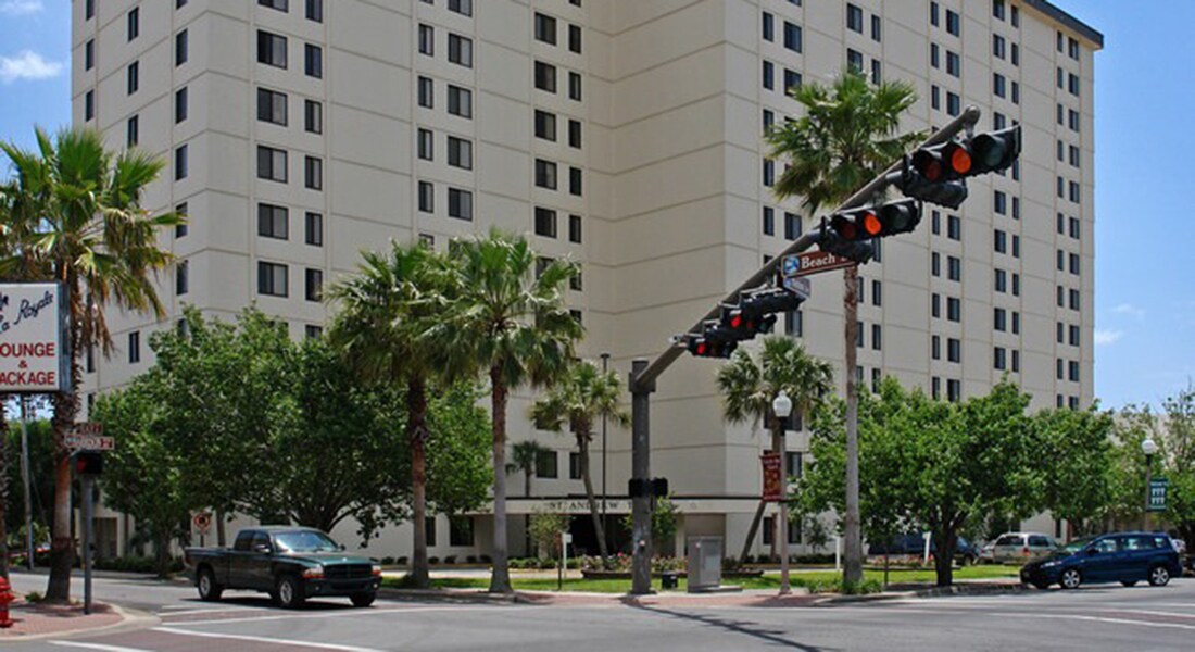 St Andrews Towers Apartment in Panama City, FL - Building Photo