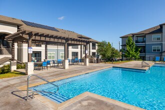 Alsbury Farms in San Antonio, TX - Foto de edificio - Building Photo