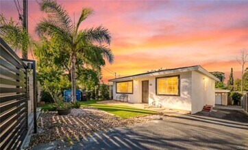 10431 Las Lunitas Ave in Los Angeles, CA - Building Photo - Building Photo