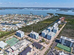 22748 Island Pines Way in Fort Myers Beach, FL - Building Photo - Building Photo