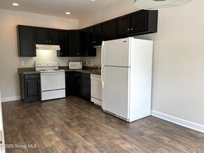 15 Lancaster Pl in Ballston Spa, NY - Building Photo - Building Photo