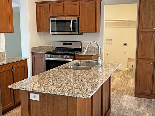 21100 State St in San Jacinto, CA - Building Photo - Building Photo