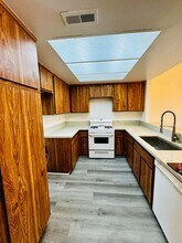 12050 226th St in Hawaiian Gardens, CA - Building Photo - Building Photo