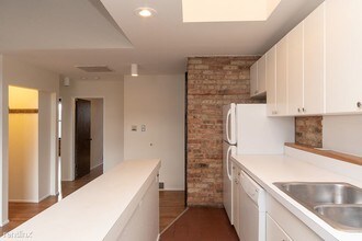 3013 N Broadway-Unit -Unit 03 in Chicago, IL - Building Photo - Building Photo