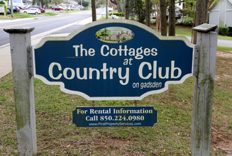 The Cottages at Country Club in Tallahassee, FL - Building Photo - Building Photo